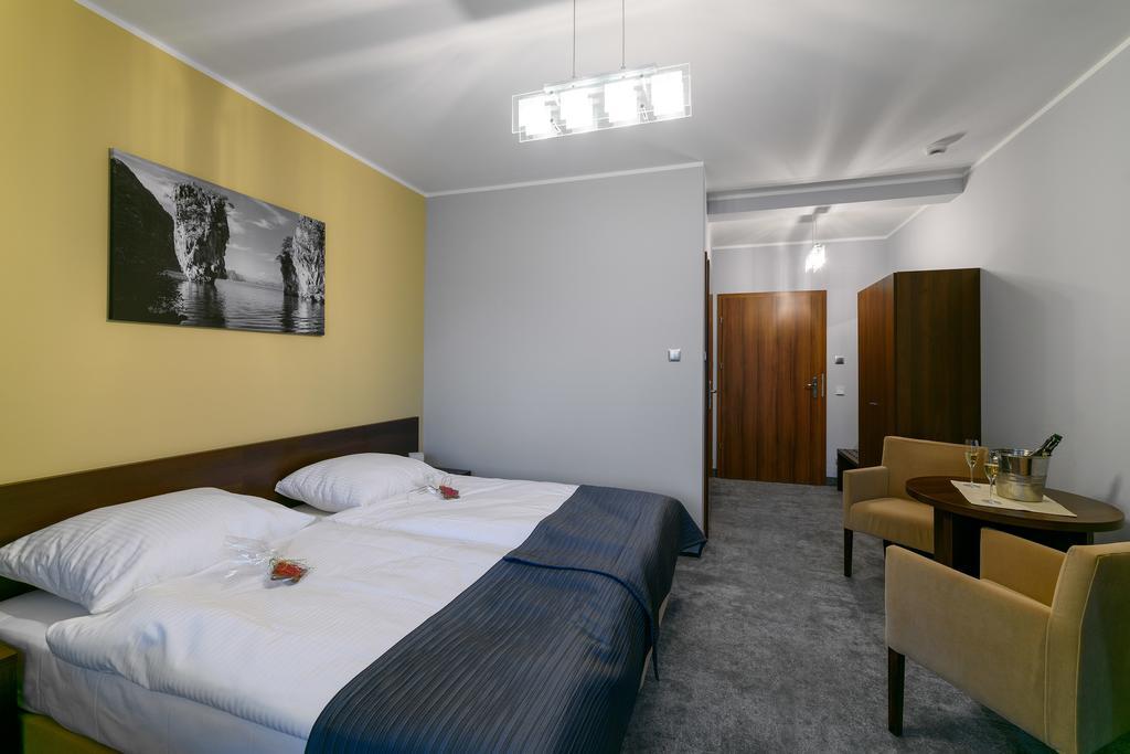 Ck Kalina Hotel Ladek-Zdroj Room photo